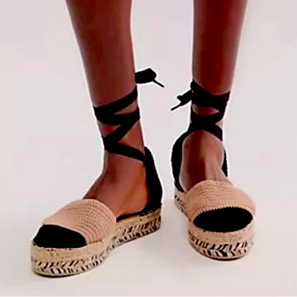 New Free People Island Time Wrap sandal  sz 40